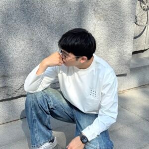 Hidden Message】字母印花長袖