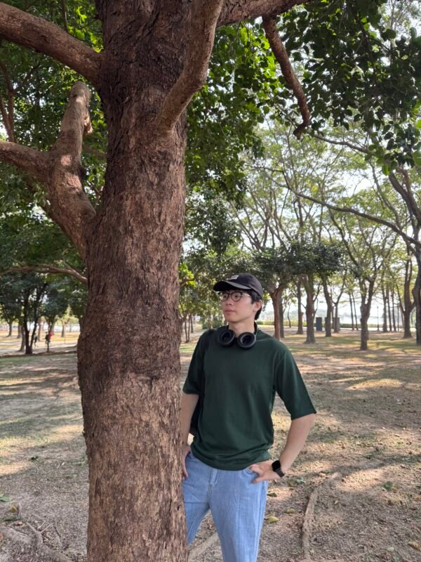 🔖 預購中【Clean Fit】顯白復古綠 🌲 High School 極簡刺繡短 T